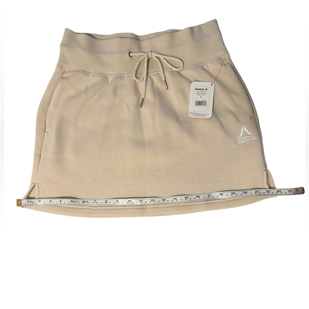 Reebok Beige Skirt with Drawstring. Fleece skirt - Picture 6 of 9